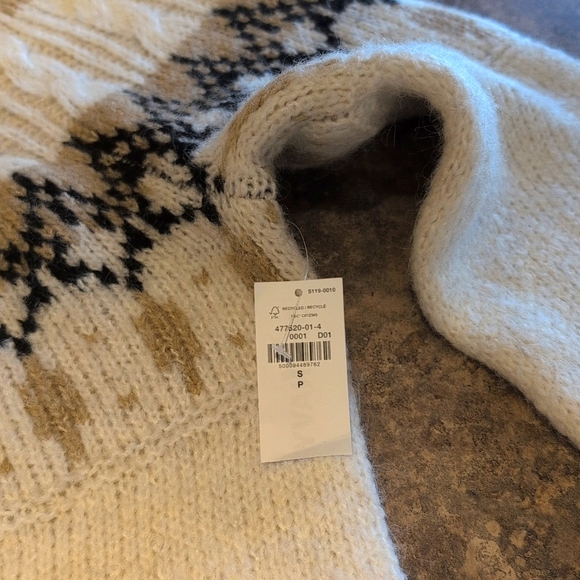 Old Navy Turtleneck Sweater - Picture 2 of 4